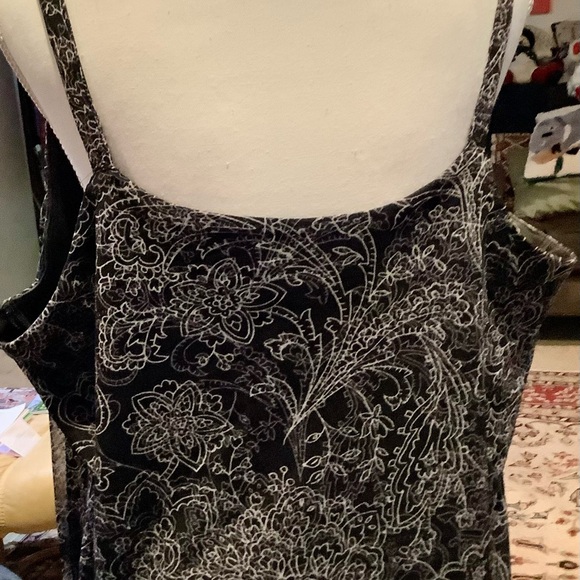 Voile black and white, maxi with low back.  It is size 18 lightweight. - Picture 3 of 10